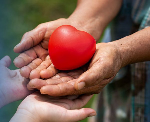 UMECIT entrega donaciones a la Fundación Ciudad del Niño