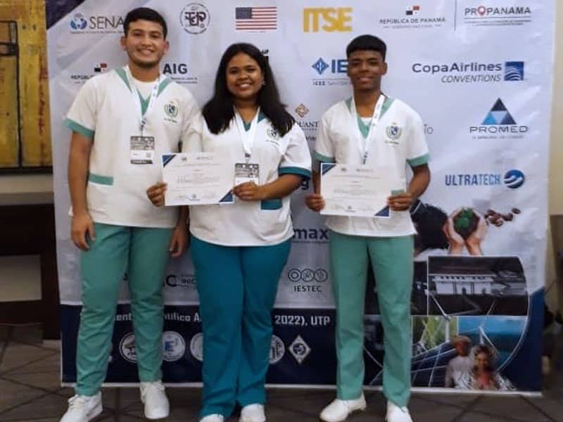 Estudiantes de UMECIT obtienen segundo honorífico puesto en la Jornada de Iniciación Científica 2022