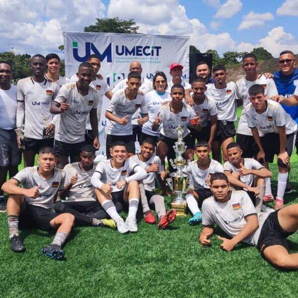 El Instituto Comercial Panamá se corona campeón del Torneo Intercolegial de Fútbol UMECIT 2022