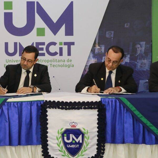 UMECIT y la Universidad de Panamá firman convenio marco de cooperación académica