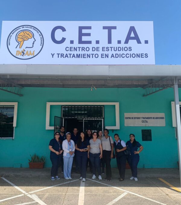 Estudiantes de Psicología realizan gira académica