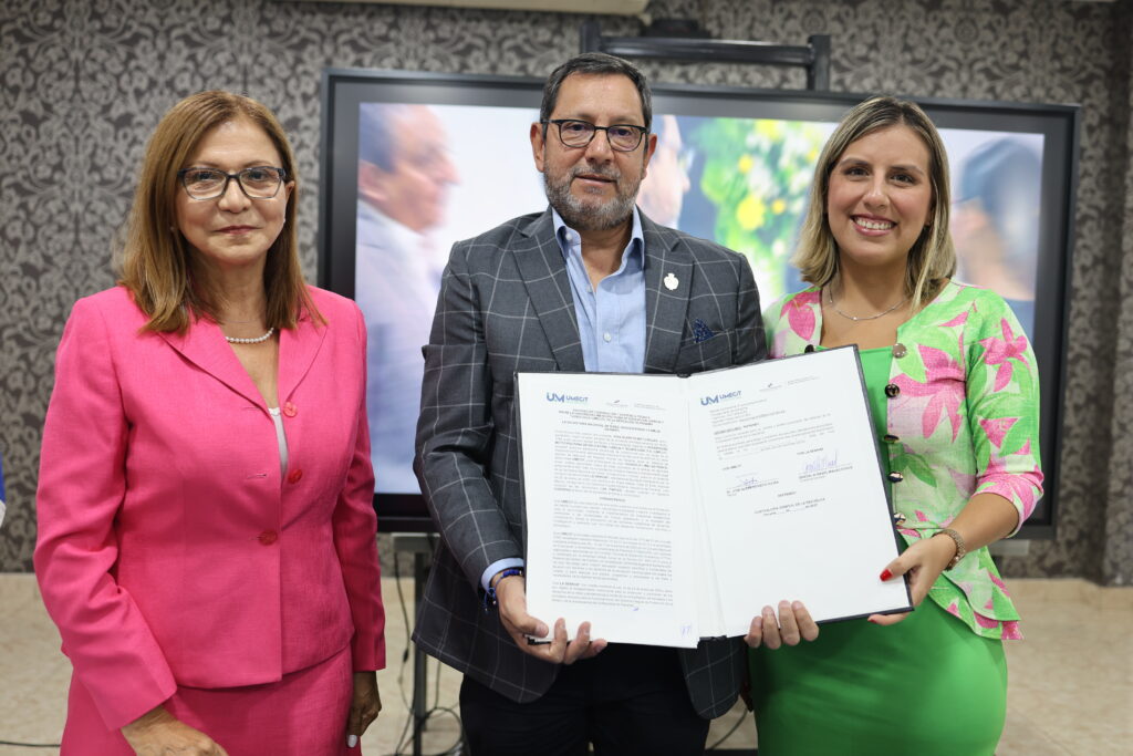 UMECIT y SENNIAF unen esfuerzos para el Bienestar de la Niñez y la Familia en Panamá