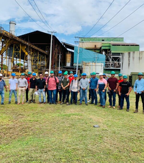 Estudiantes de Ingeniería Eléctrica de UMECIT Exploran la Industria en Visita al Ingenio La Victoria