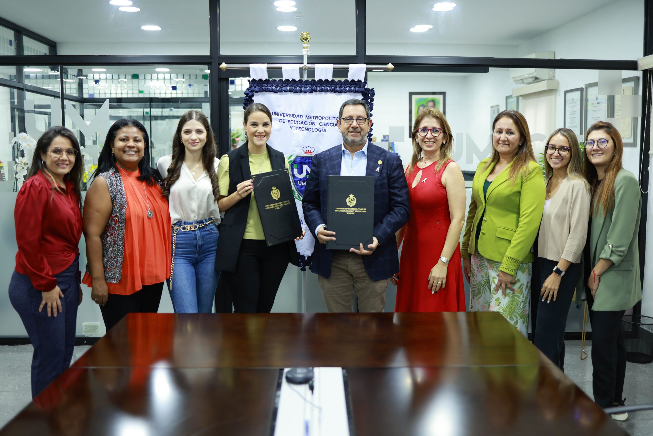 Convenio de Cooperación entre UMECIT y BANCOLOMBIA PANAMÁ S.A. y BANCOLOMBIA S.A. (sucursal PANAMÁ) de la REPÚBLICA DE PANAMÁ