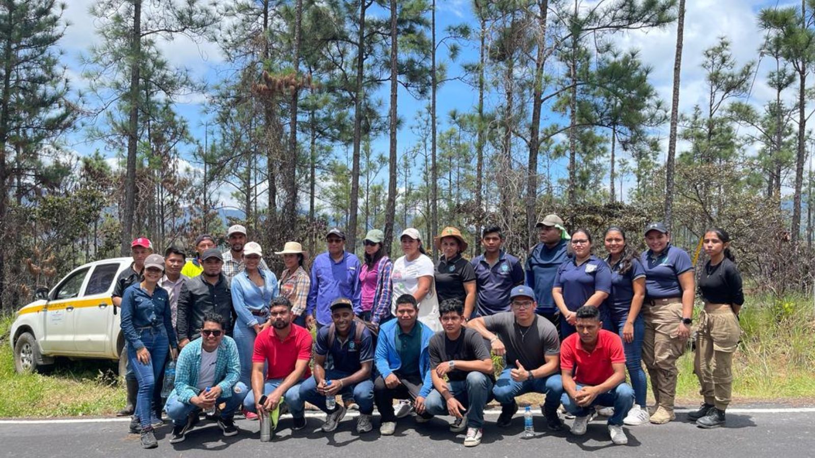 Compromiso Estudiantil en Acción: Reforestación en La Yeguada