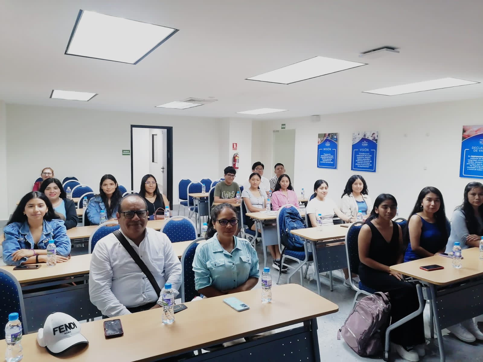 Una enriquecedora Semana Ejecutiva Profesional de Movilidad Académica Internacional se llevó a cabo con  la Universidad de Cañete, Perú