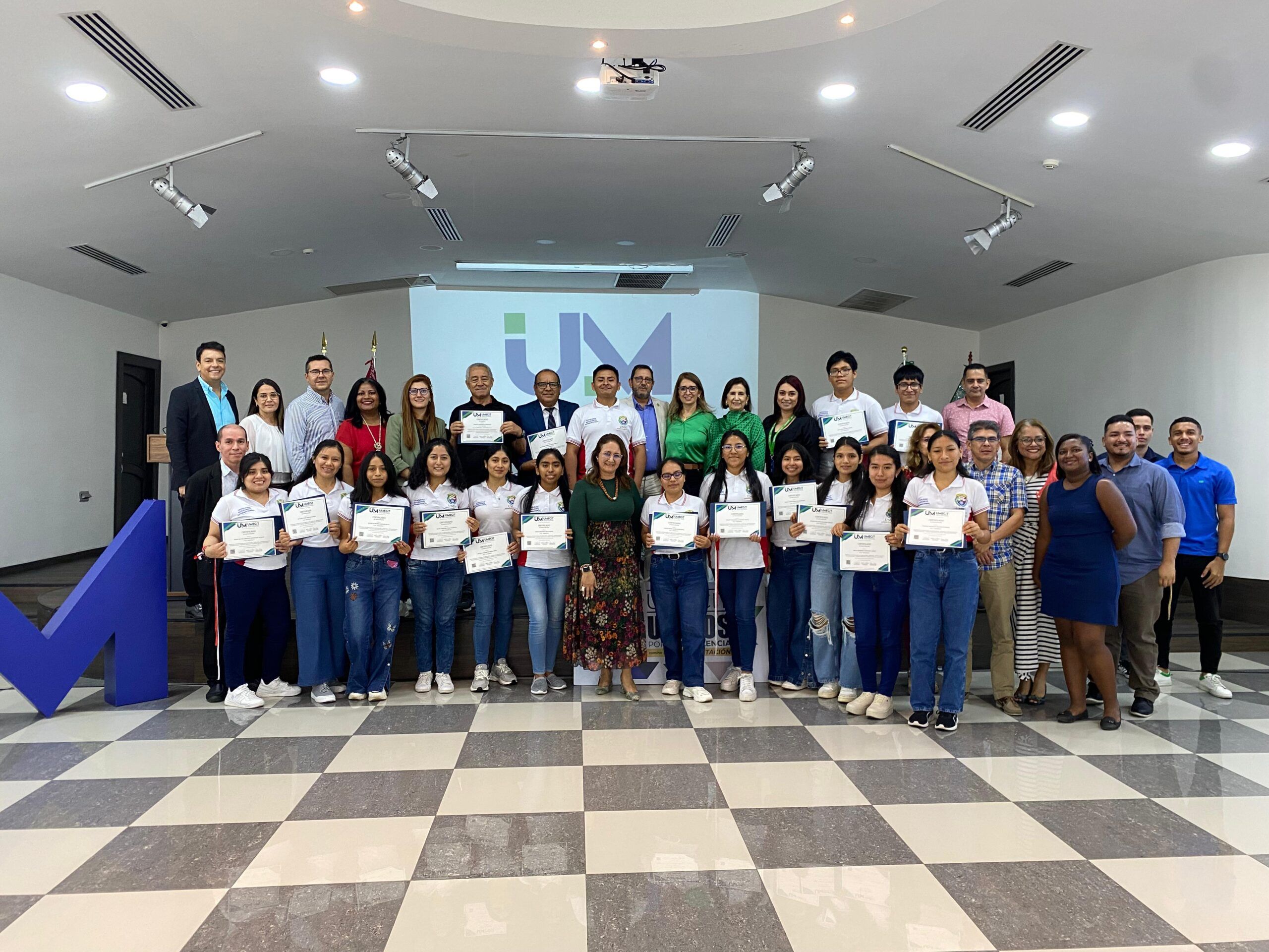 Una enriquecedora Semana Ejecutiva Profesional de Movilidad Académica Internacional se llevó a cabo con  la Universidad de Cañete, Perú