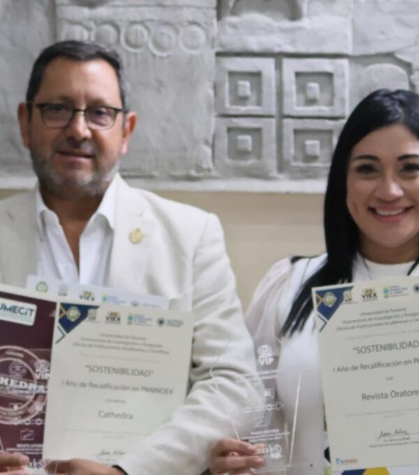 Noche de Gala en la Universidad de Panamá: Reconocimiento a las Revistas de UMECIT por la Red Latindex