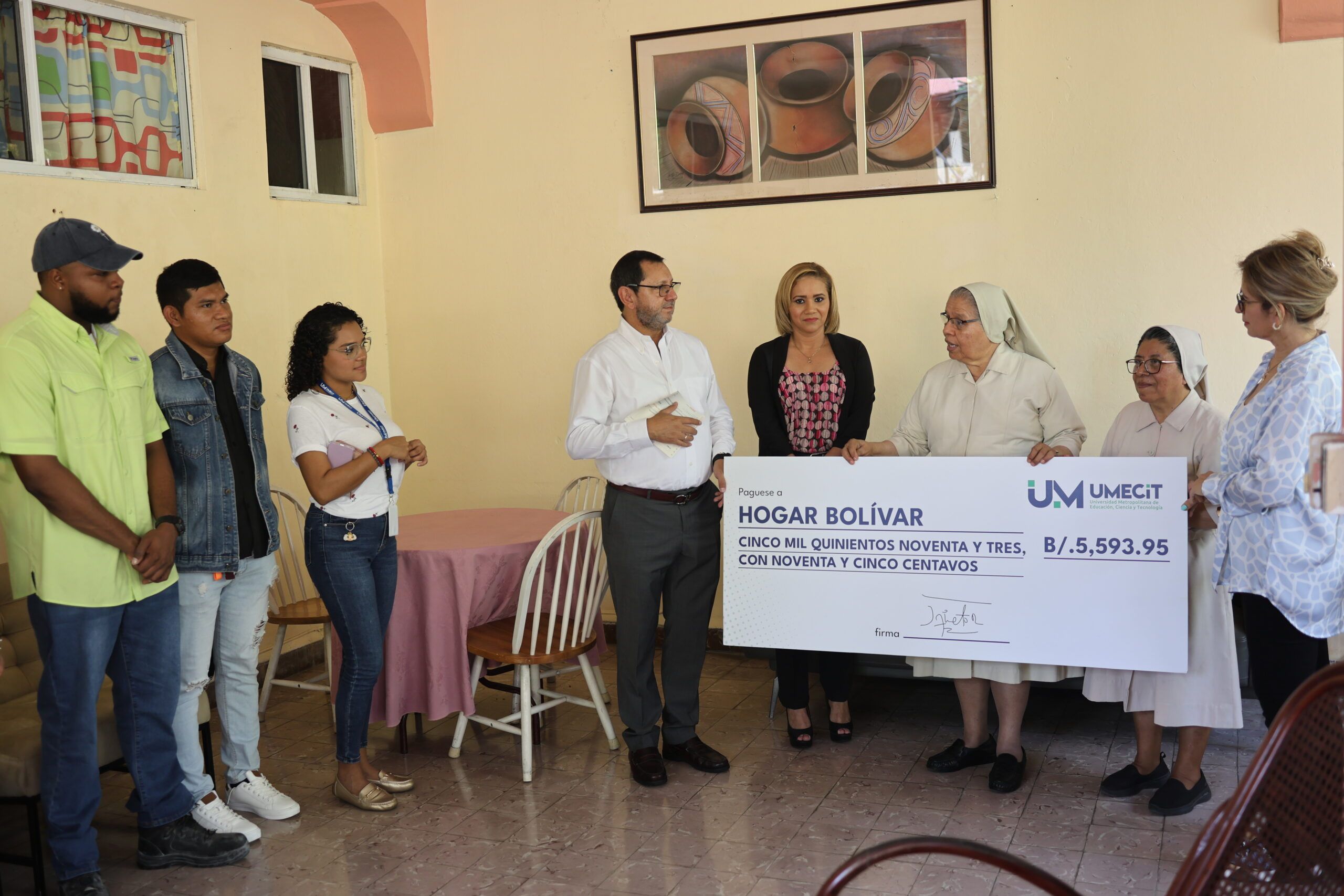 Emotiva entrega de donaciones en el Hogar Bolívar: un acto de solidaridad y compromiso