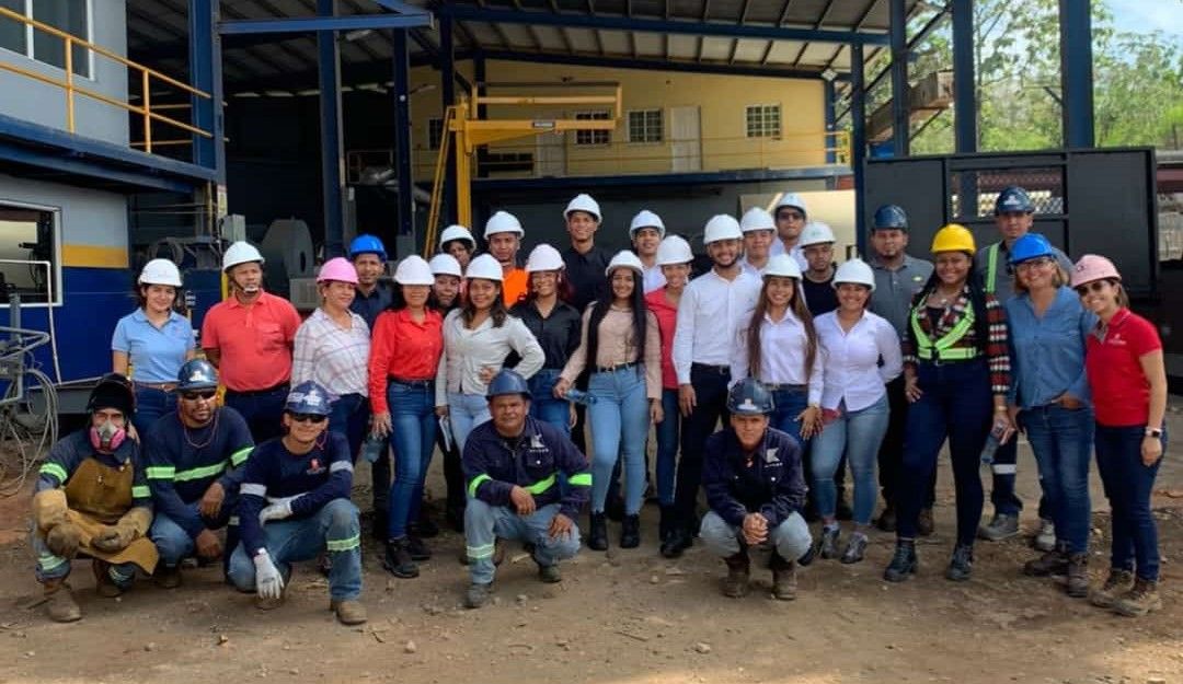 Gira Académica de estudiantes de la Licenciatura en Seguridad y Salud Ocupacional a la Empresa Silos y Tanques Panamá