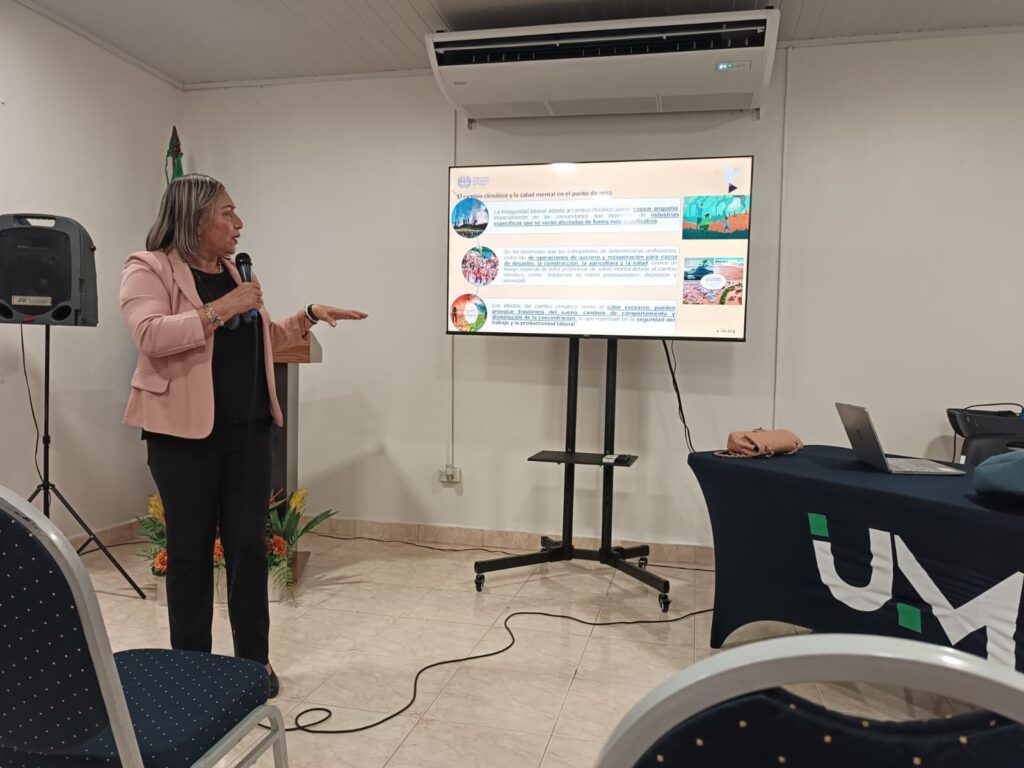 Enriquecedor Conversatorio sobre Cambio Climático en la Sede Santiago