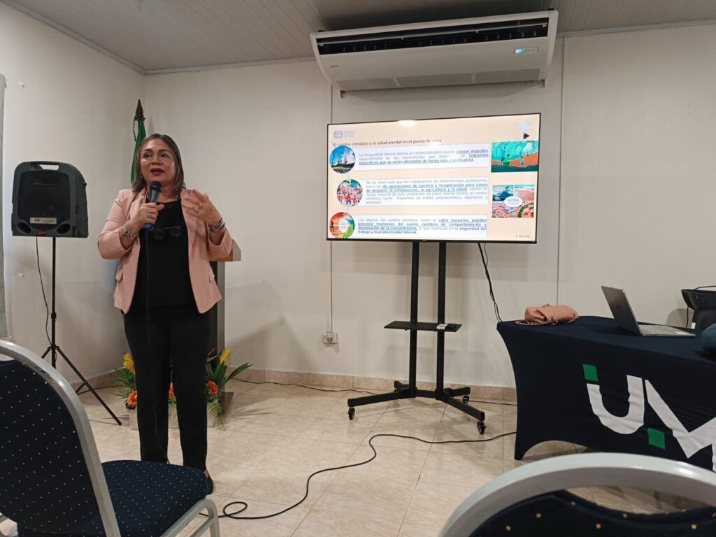 Enriquecedor Conversatorio sobre Cambio Climático en la Sede Santiago