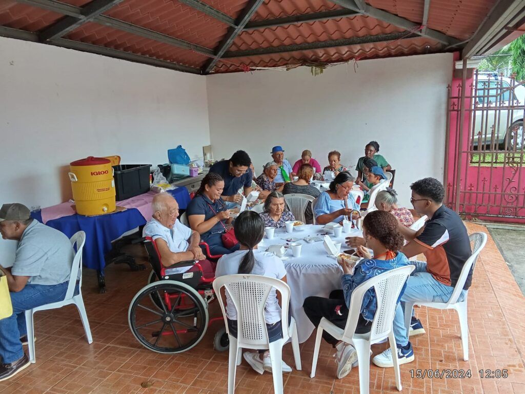 Visita de Estudiantes de Psicología a Hogares del Adulto Mayor en Arraiján y La Chorrera