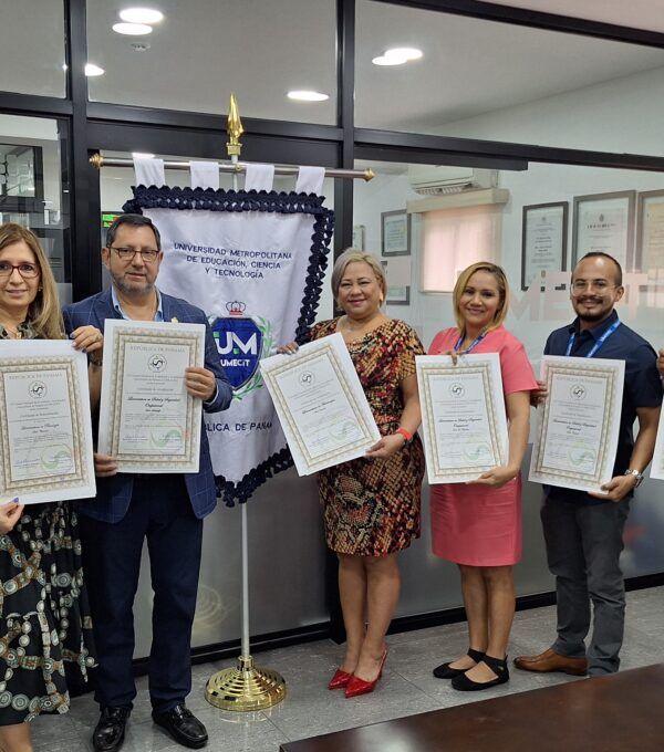 UMECIT recibe certificaciones de acreditación y reacreditación de carreras de Ciencias de la Salud