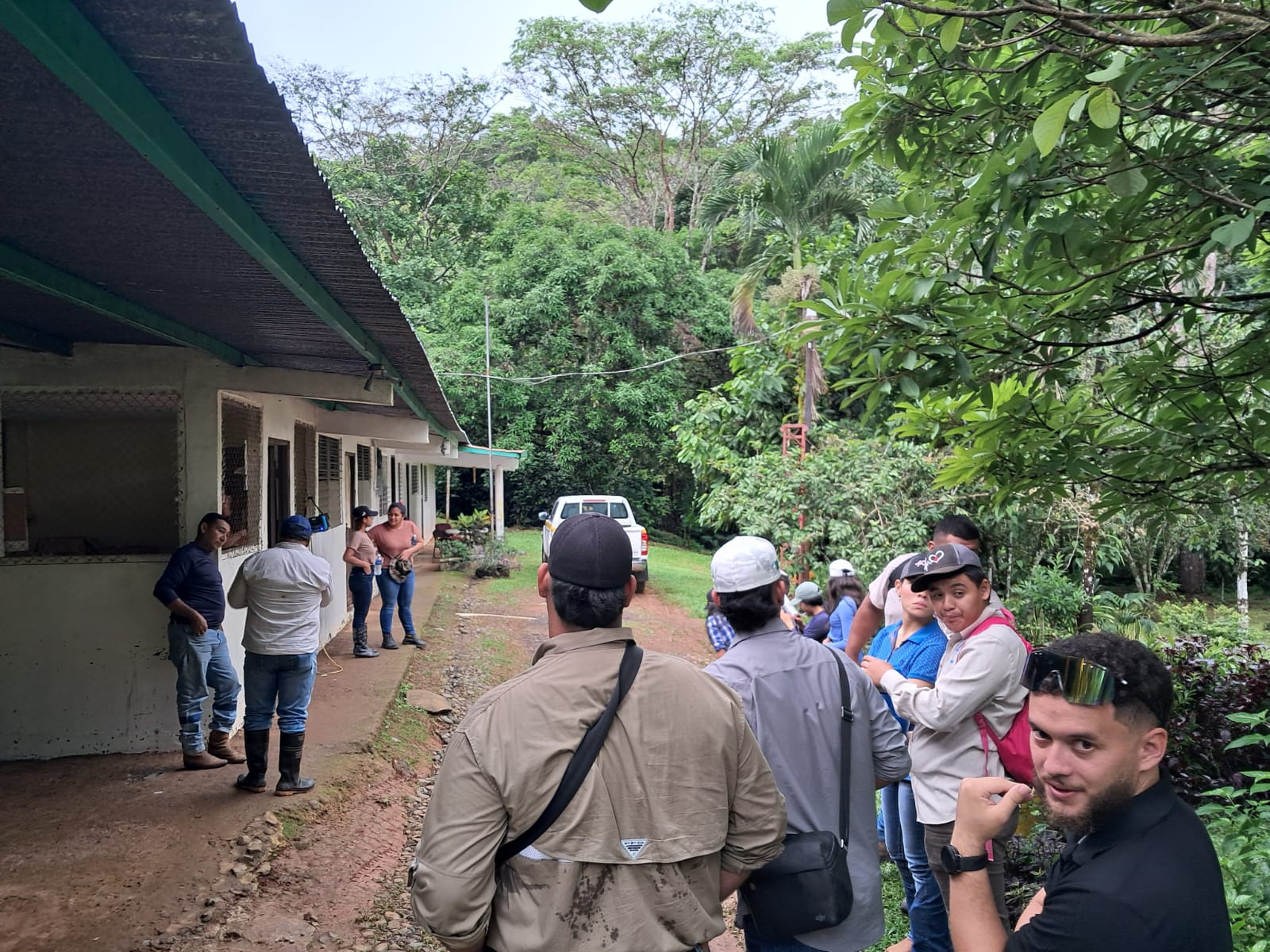 Estudiantes de Administración de la Gestión Ambiental Visitan la Reserva Forestal del Montuoso