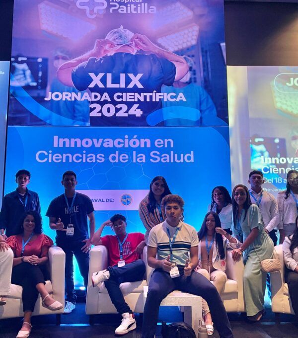 Participación de Estudiantes de Fisioterapia en la XLIX Jornada Científica 2024