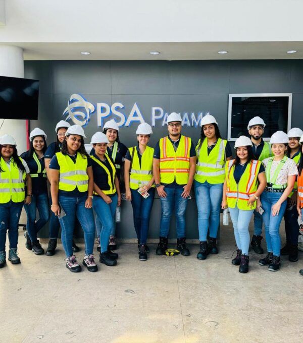 Visita al Puerto de PSA Panama International Terminal: enriqueciendo el aprendizaje y fortaleciendo vínculos con el sector empresarial