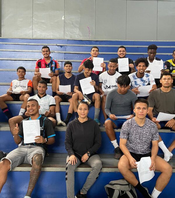 UMECIT impulsa la formación integral de jóvenes futbolistas con Taller de Integración