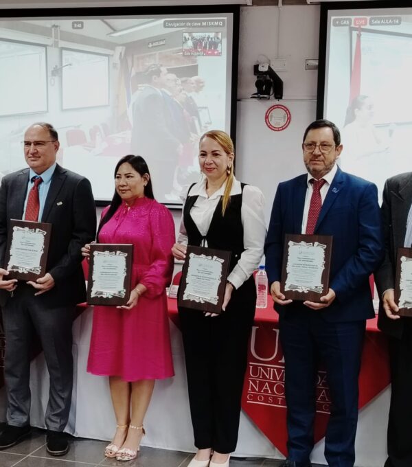 UMECIT recibe reconocimiento internacional por sus aportes a la sostenibilidad ambiental