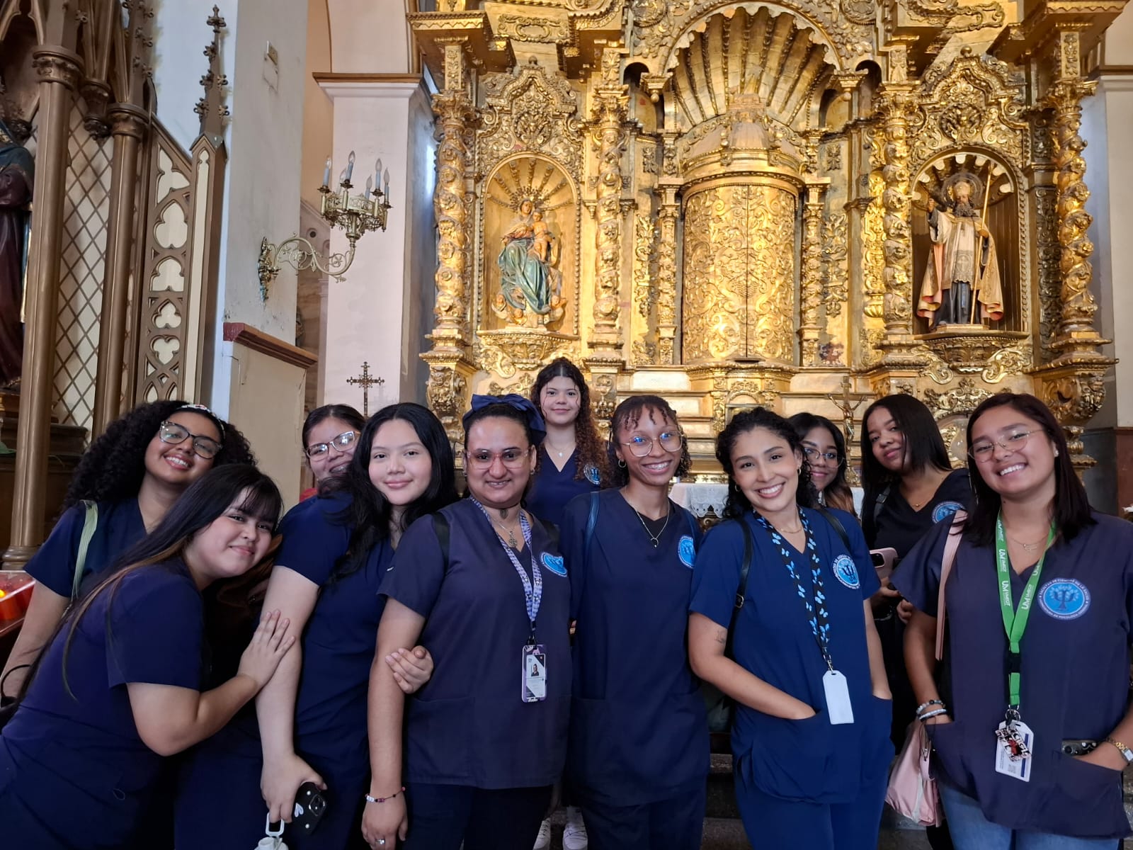 Estudiantes de Psicología General culminan asignaturas con visita guiada al Casco Antiguo