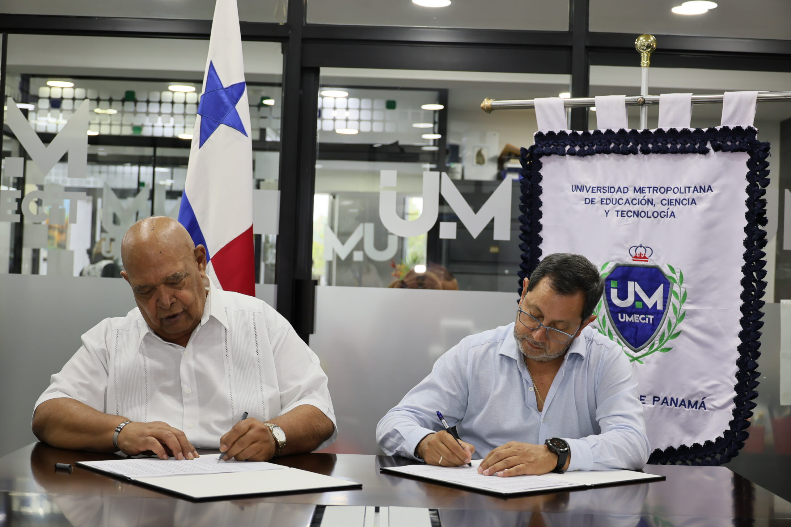 UMECIT y la RED GADE Firman Convenio de Cooperación Internacional