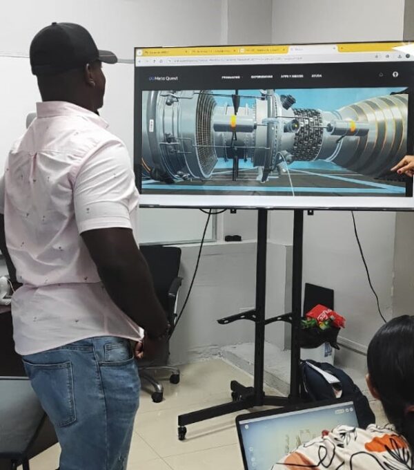 Estudiantes de Seguridad y Salud Ocupacional exploran la inmersión digital con EON Reality