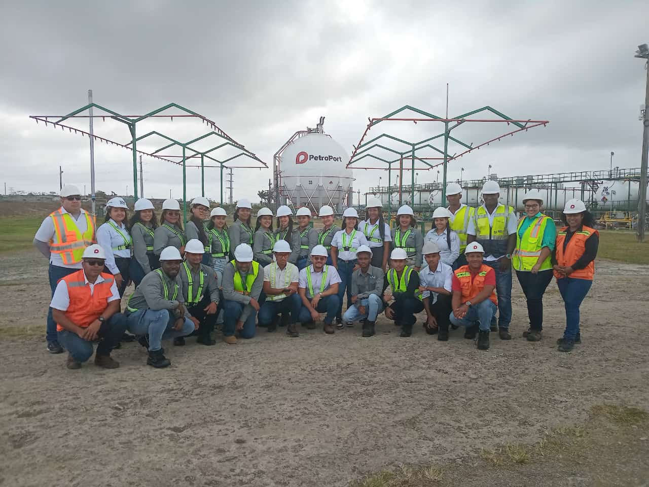 Estudiantes de Seguridad y Salud Ocupacional fortalecen su formación con práctica académica en Petroport Panamá