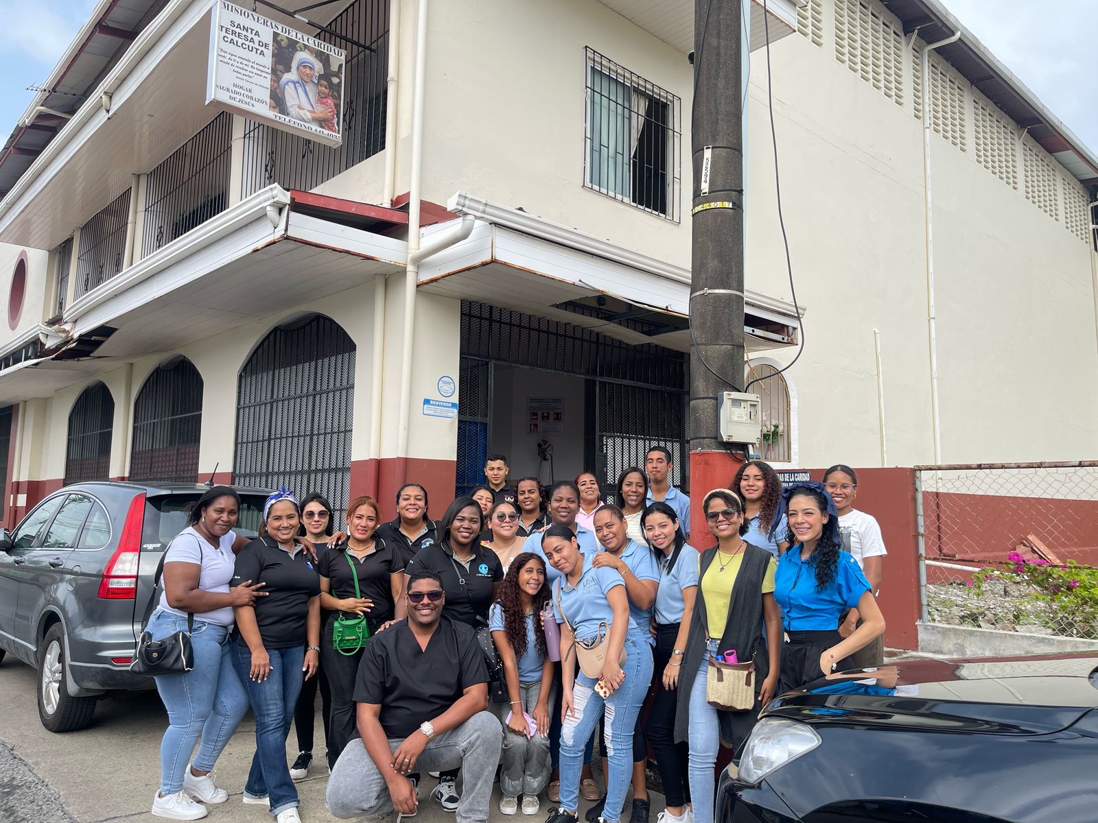 Estudiantes de Trabajo Social visitan el albergue Hermanas de la Caridad Teresa de Calcuta