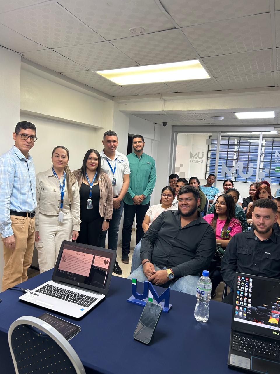 Foro de emprendimiento en la Sede Santiago integra contabilidad y desarrollo productivo en torno al café Robusta