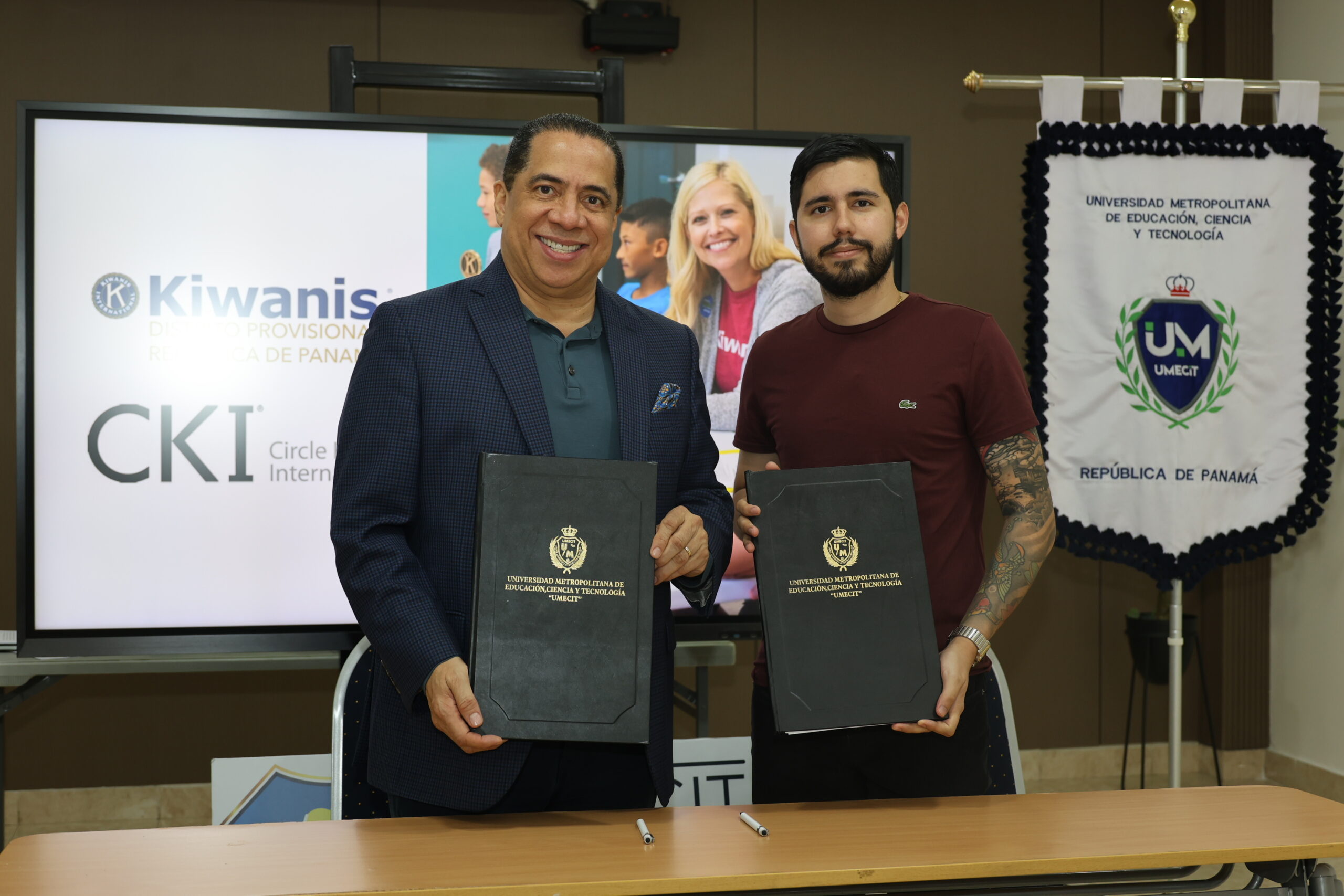 UMECIT y el Club Kiwanis Distrito de Panamá firman convenio de cooperación interinstitucional