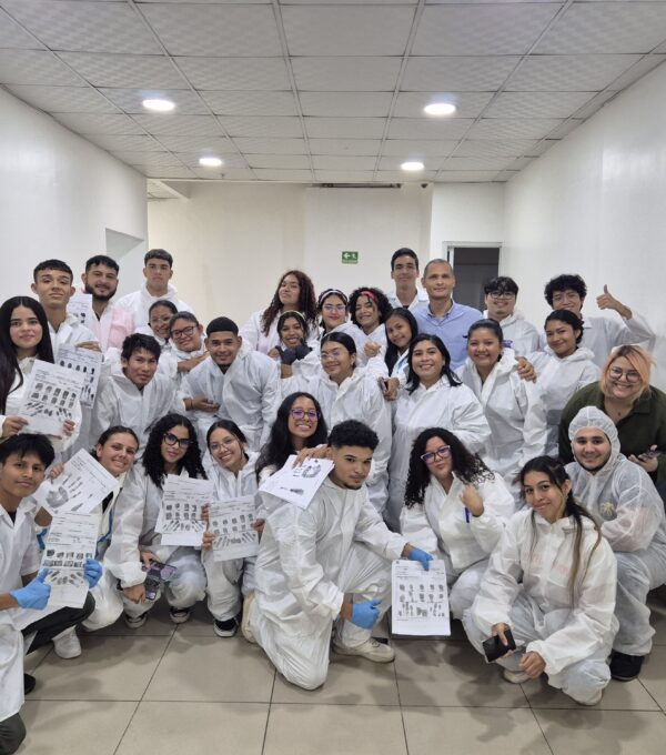 Estudiantes fortalecen sus competencias forenses en taller de Dactiloscopia