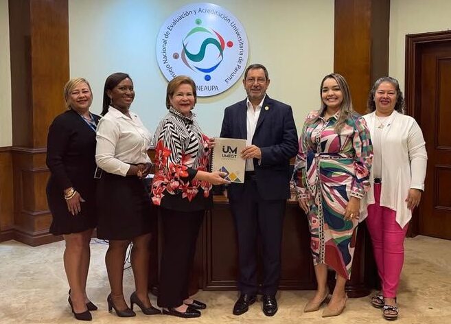 UMECIT entrega informe de autoevaluación de la carrera de Criminalística y Ciencias Forenses ante el CONEAUPA