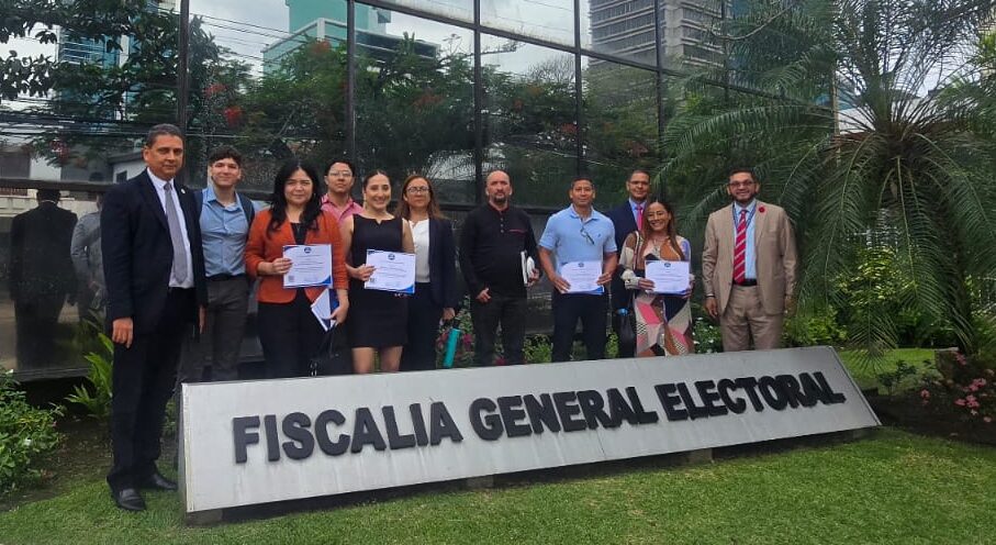 Jornada académica sobre Delitos, Faltas y Contravenciones Electorales fortalece formación jurídica en UMECIT