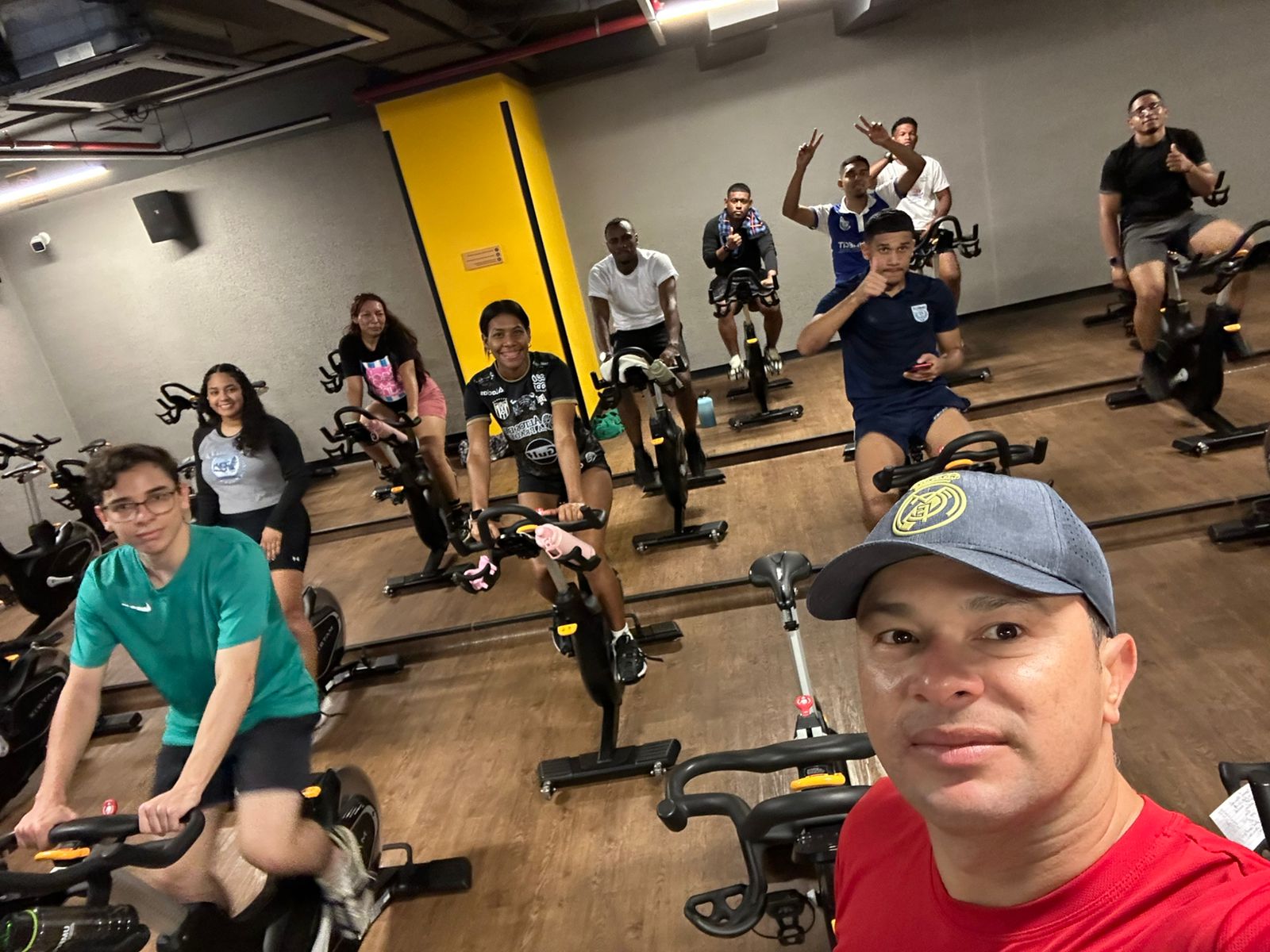 Fortalecemos la formación práctica en Educación Física a través de alianza con Smart Fit