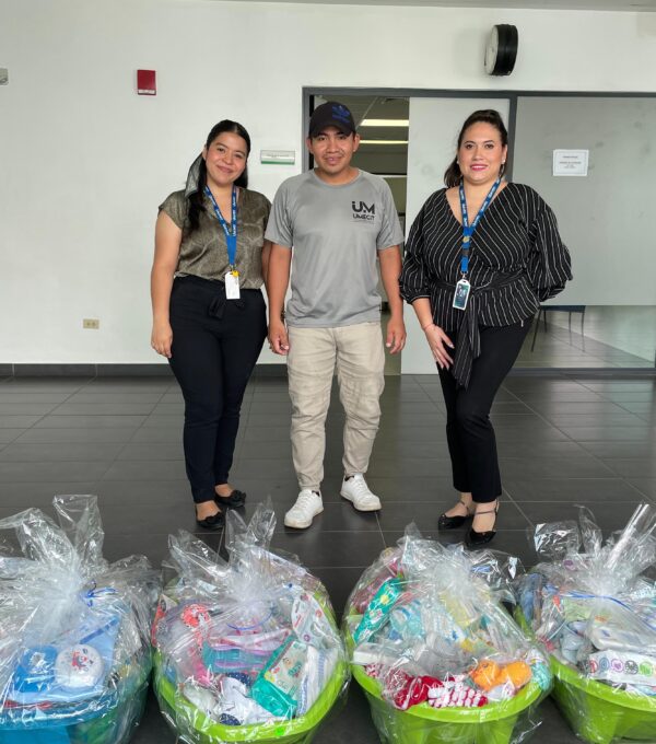 Sede Santiago celebra el 21° aniversario de UMECIT con jornada solidaria en el Hospital Luis «Chicho» Fábrega