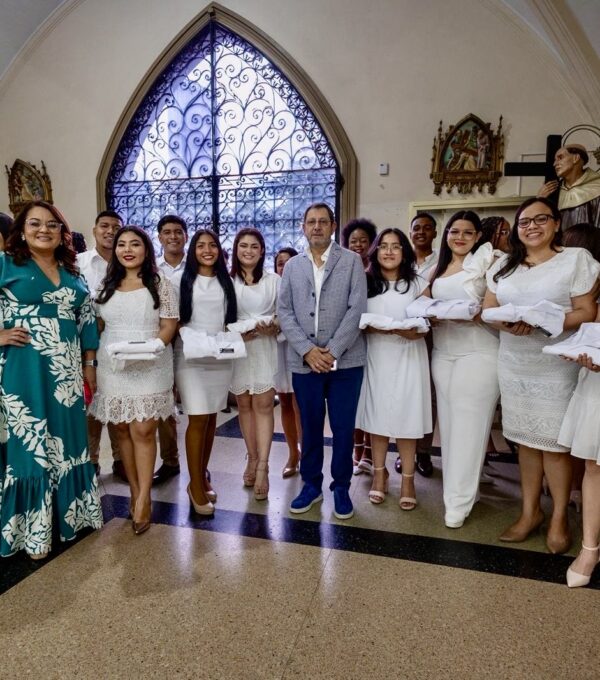 UMECIT celebra su primera Ceremonia de Imposición de Batas de la Licenciatura en Radiología e Imágenes Médicas
