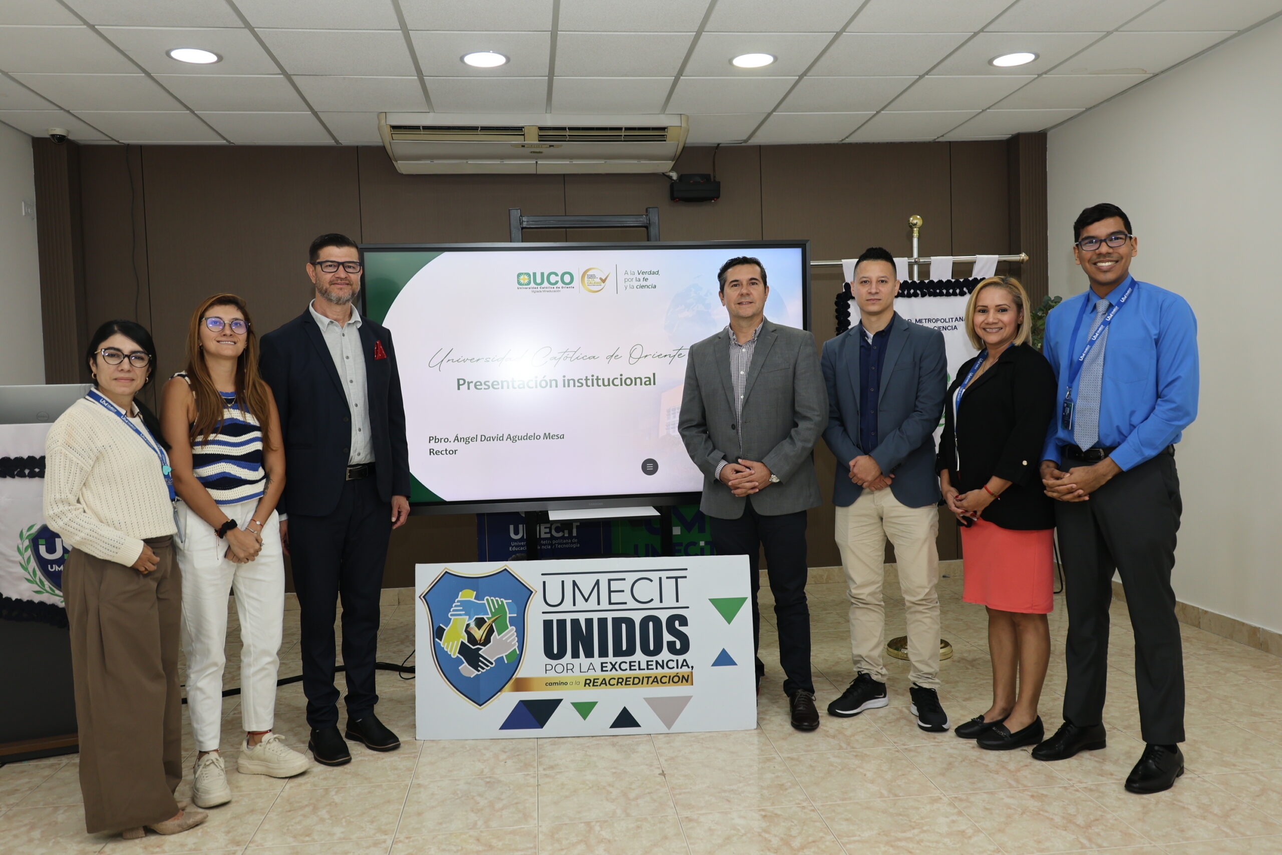 Alianza académica entre UMECIT y la Universidad Católica del Oriente se consolida