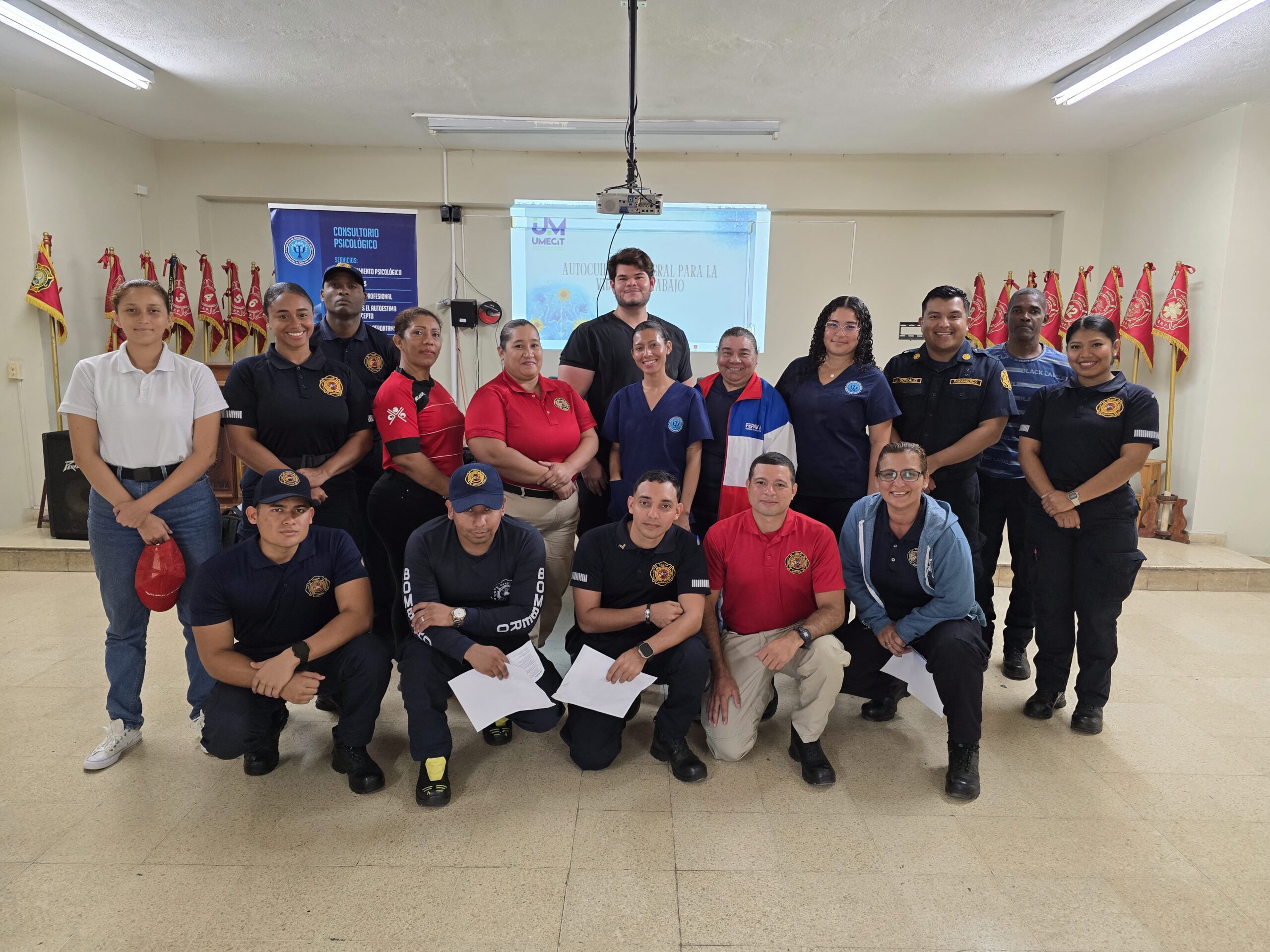 Fortaleciendo la salud integral de los bomberos con el Taller “Autocuidado Integral para la Vida y el Trabajo”