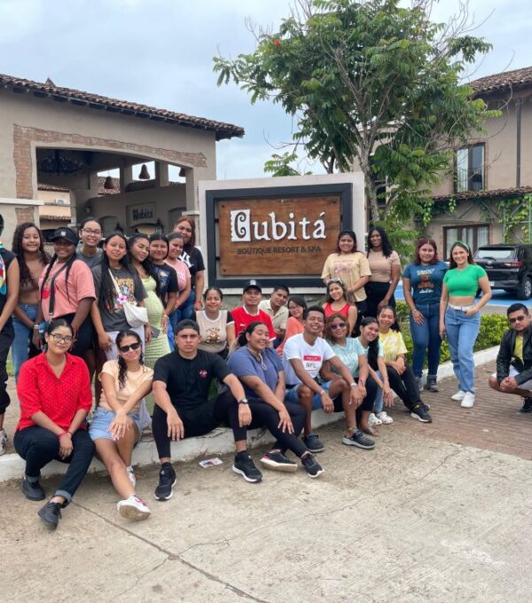 Exploración Empresarial y Sostenible en Turismo: Gira Pedagógica de Estudiantes de Turismo Bilingüe en Coclé, Herrera y Los Santos
