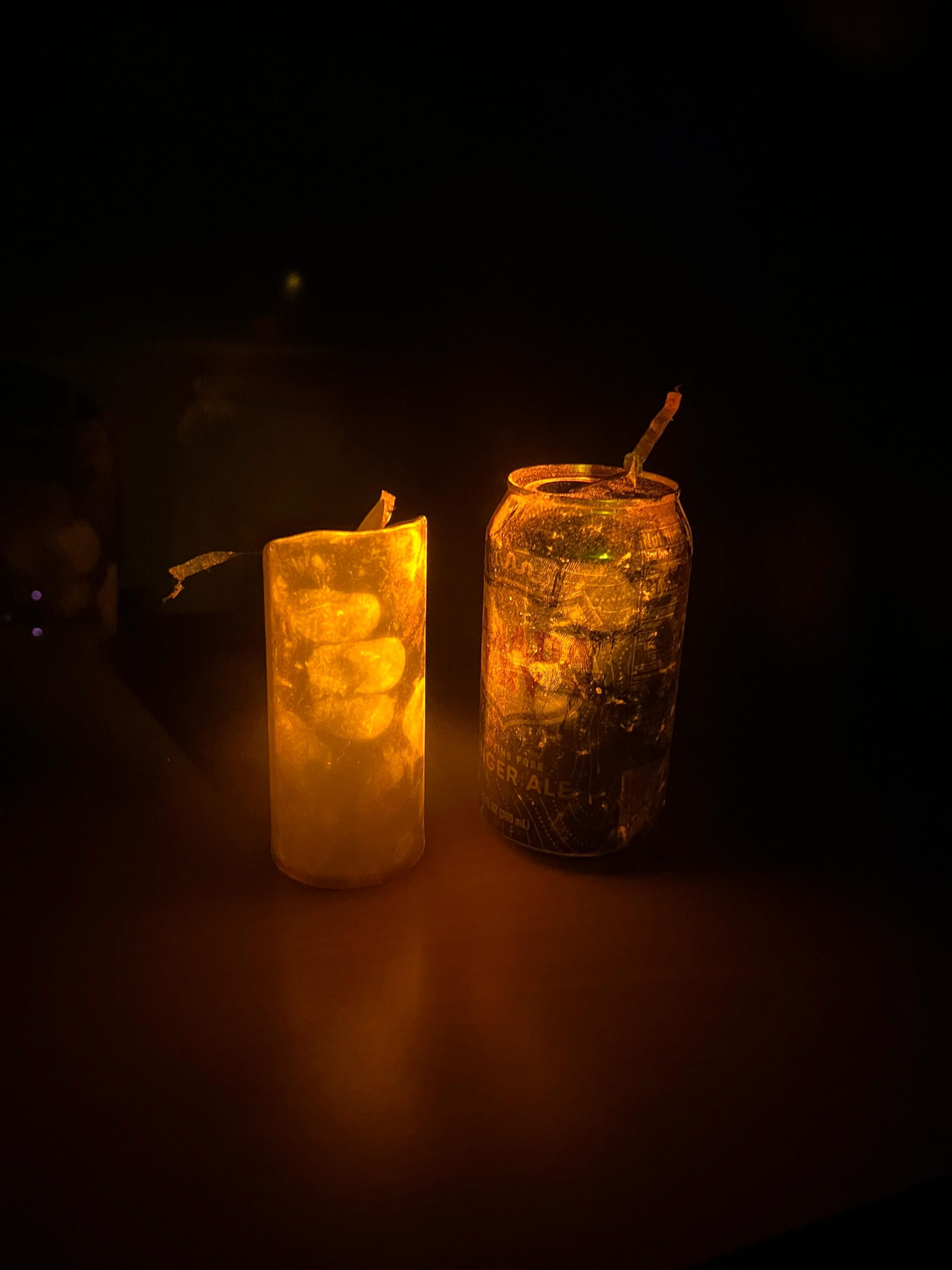 Taller de Revelado de Huellas Latentes con Cianoacrilato, Polvos Fluorescentes y Luces Forenses