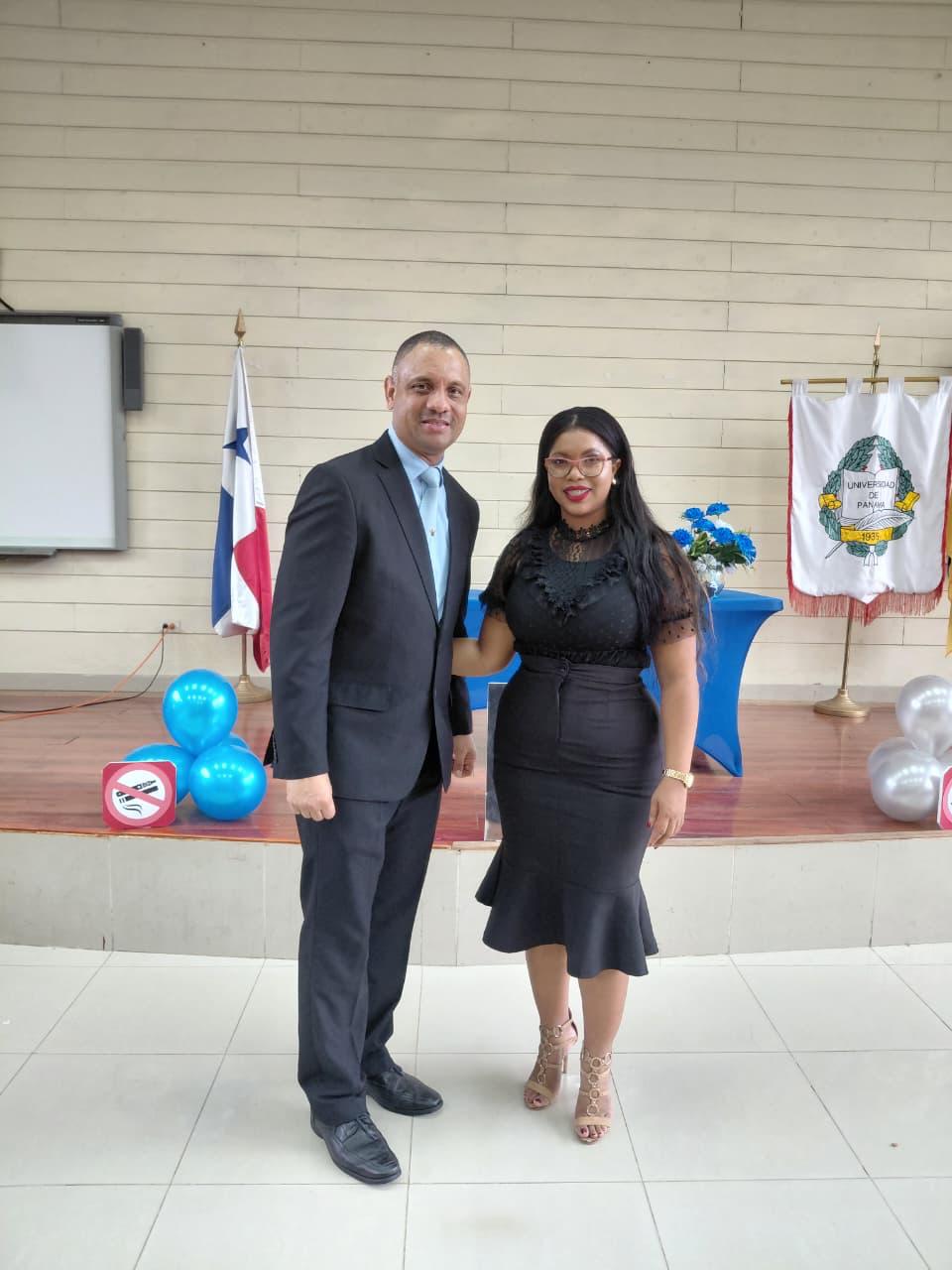 Graduada umecista participa en Simposio sobre Adicciones y Psicopatología en la Adolescencia