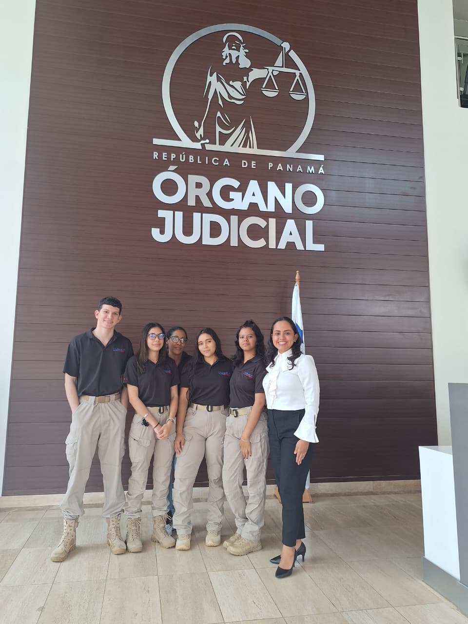 Estudiantes de Criminalística y Ciencias Forenses participan en conversatorio sobre una década de justicia abierta en Chiriquí