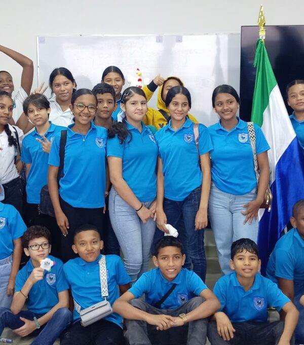 Seminario sobre Inteligencia Artificial despierta la curiosidad tecnológica en estudiantes de primaria