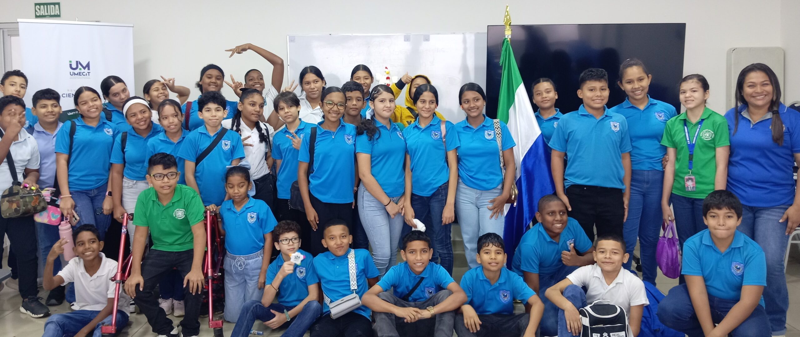 Seminario sobre Inteligencia Artificial despierta la curiosidad tecnológica en estudiantes de primaria