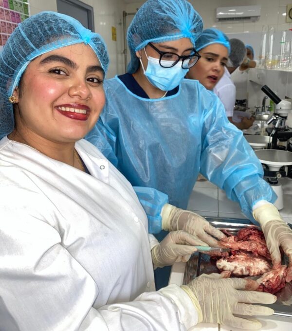 Taller Psicoeducativo “Rompiendo el Silencio: Entendiendo y Previniendo el Suicidio”