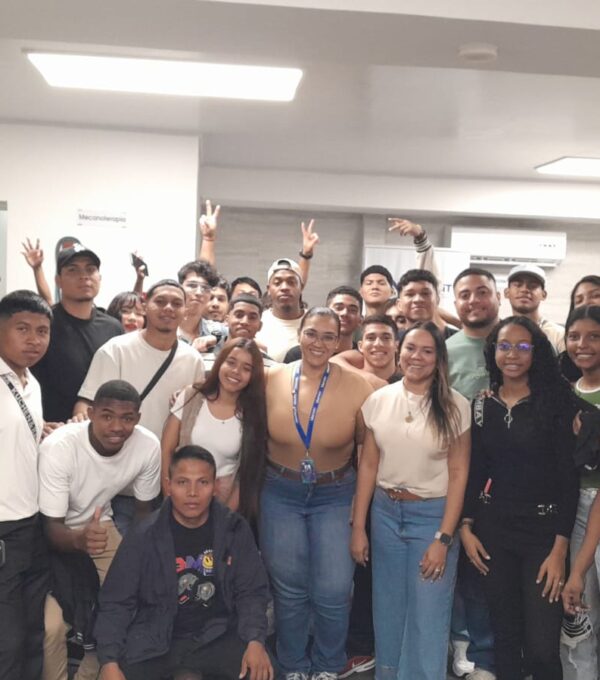 Fortalecimiento de Competencias Profesionales en Contextos Reales de Aprendizaje