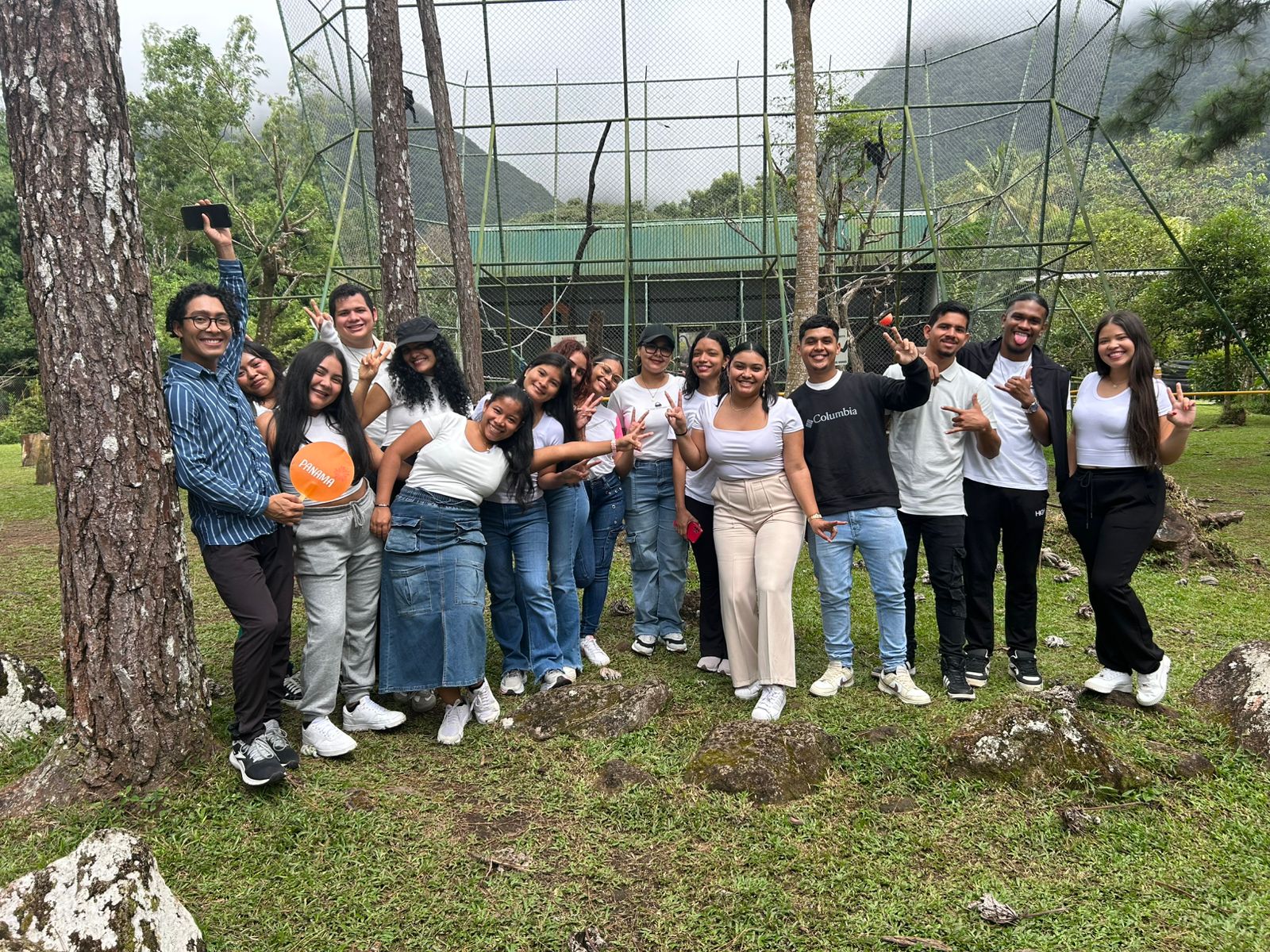 Excursión Académica al Valle de Antón: Fortaleciendo el Aprendizaje Experiencial del Idioma Inglés