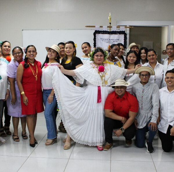 La Sede de David celebra con éxito la Vigésima Tercera Jornada de Investigación Estudiantil