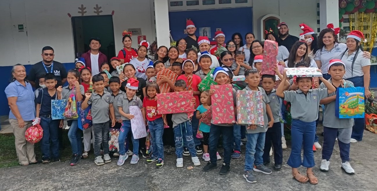 Campaña Navideña del Proyecto “Manos que Transforman” lleva alegría a niños del C.E.B.G. Los Llanitos de San Carlos