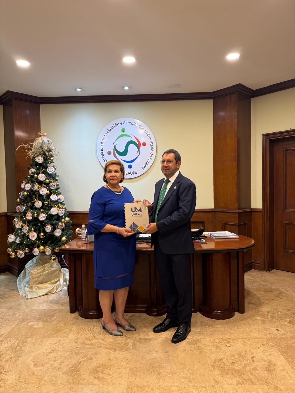 UMECIT entrega el tercer informe del Plan de Mejoramiento Institucional Ajustado (PMIA)